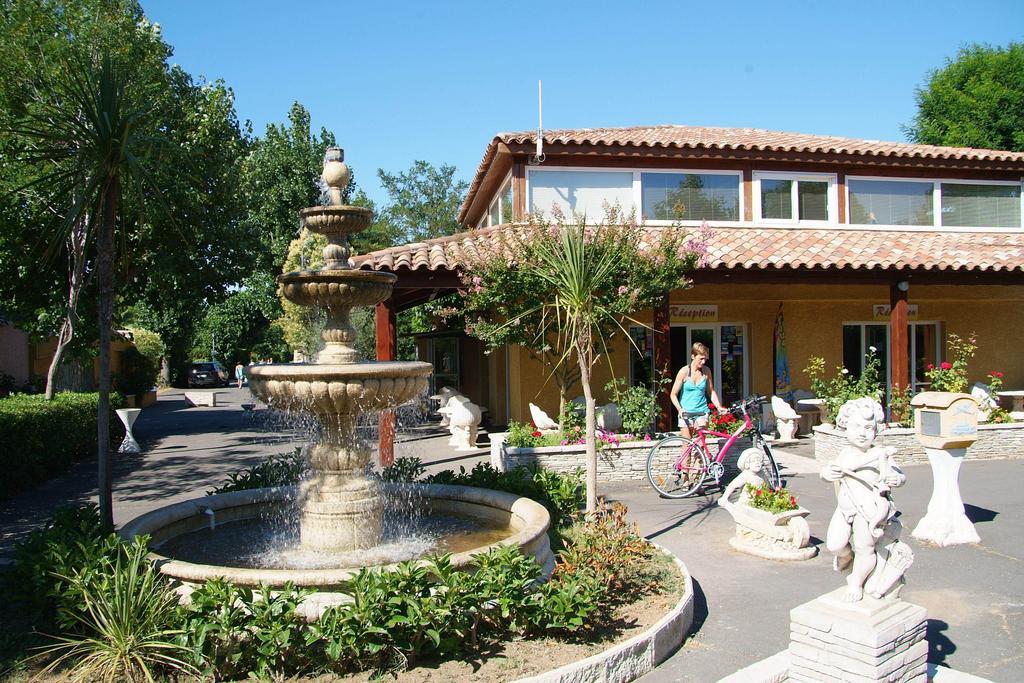 Camping Resort Les Champs Blancs アグド エクステリア 写真