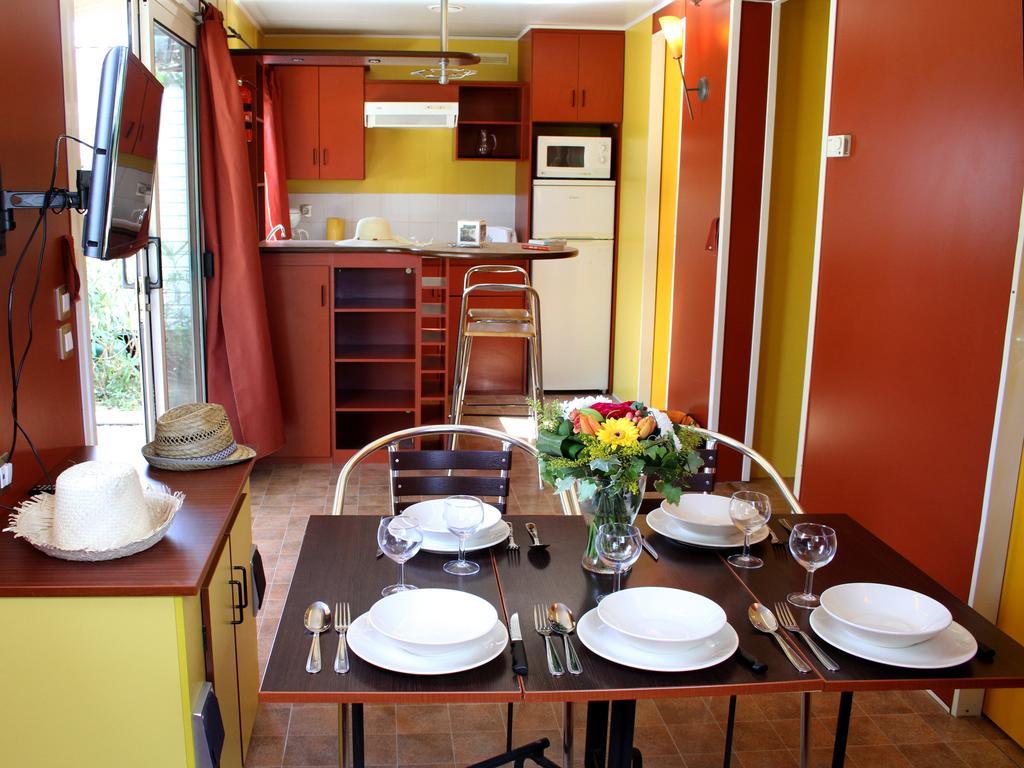 Camping Resort Les Champs Blancs アグド エクステリア 写真