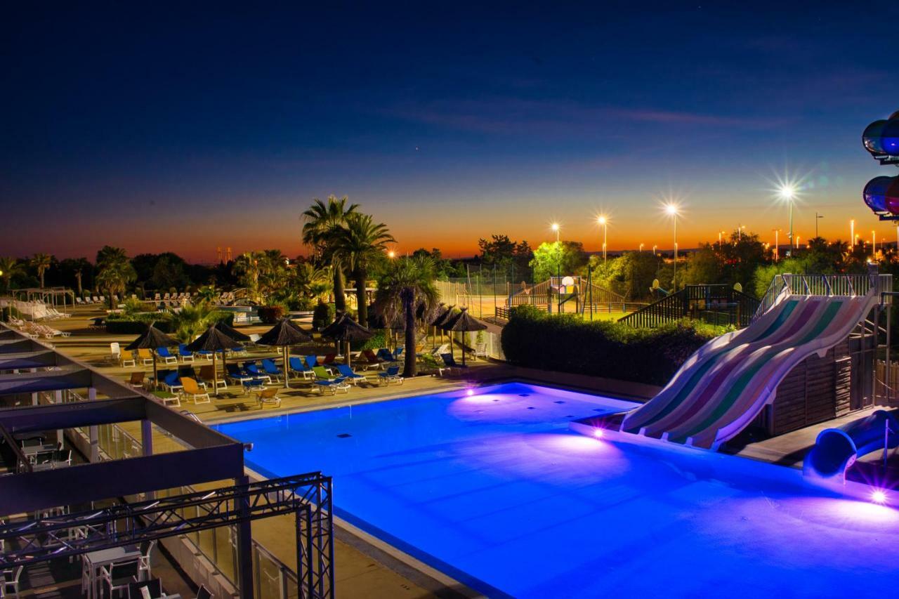 Camping Resort Les Champs Blancs アグド エクステリア 写真